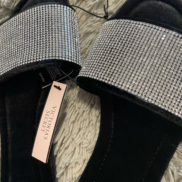 🖤Victoria’s Secret Embellished Velvet Slides - Picture 4 of 5